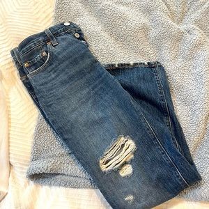Levi’s size 24 crop destroyed denim, like new!